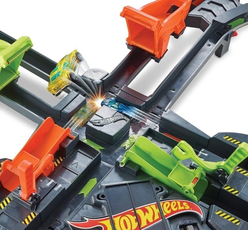 cf-hot-wheels-gfh87-kolosaln.jpg